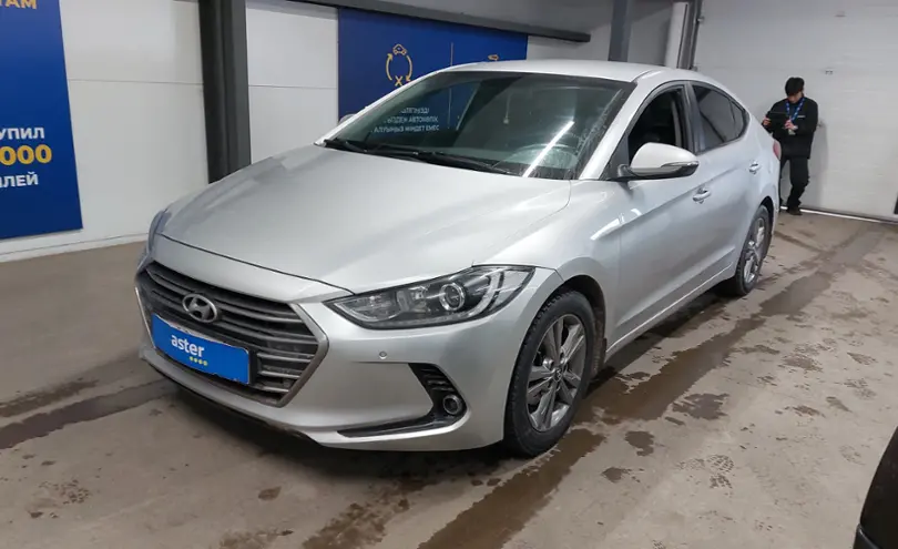 Hyundai Elantra 2017 года за 7 500 000 тг. в Астана