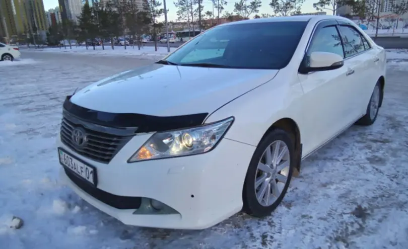 Toyota Camry 2013 года за 10 000 000 тг. в Астана