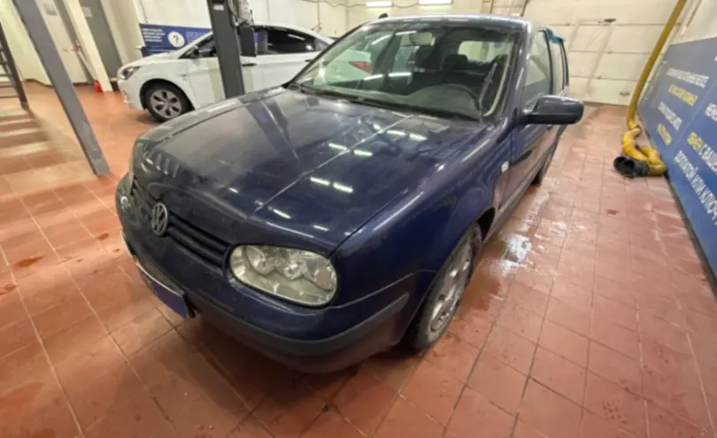 Volkswagen Golf 2002 года за 2 500 000 тг. в Астана