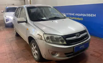 LADA (ВАЗ) Granta 2012 года за 2 200 000 тг. в Астана фото 3