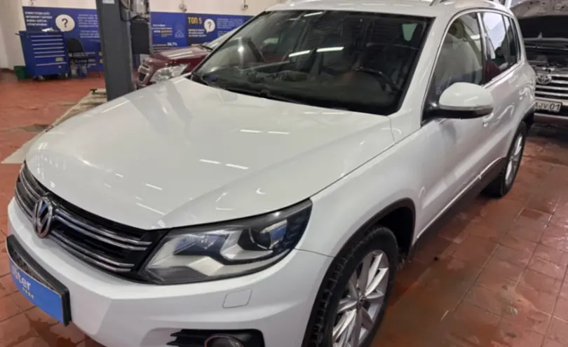 Volkswagen Tiguan 2014 года за 8 500 000 тг. в Астана