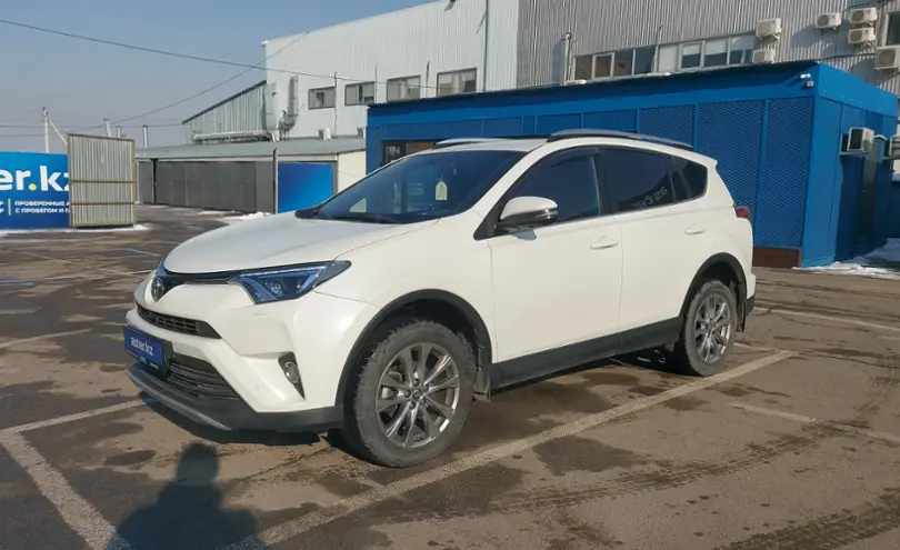 Toyota RAV4 2017 года за 11 500 000 тг. в Алматы