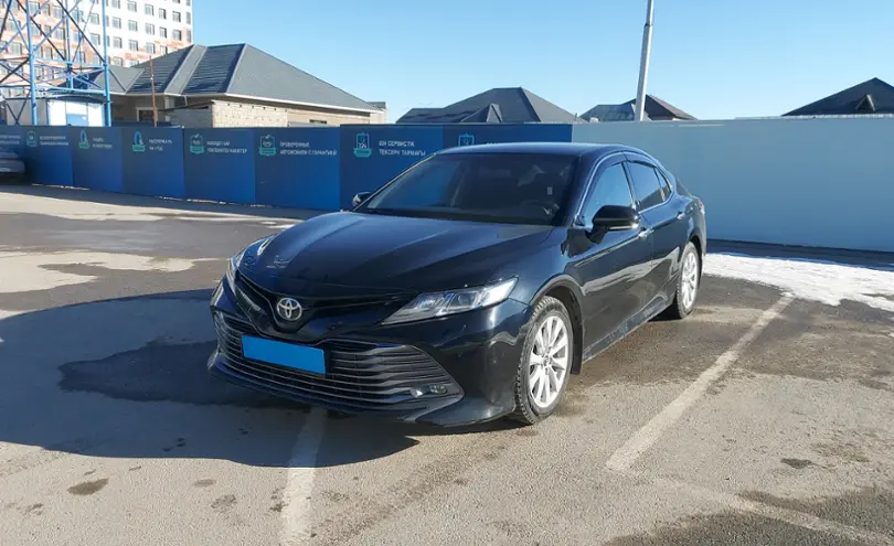 Toyota Camry 2019 года за 15 000 000 тг. в Шымкент