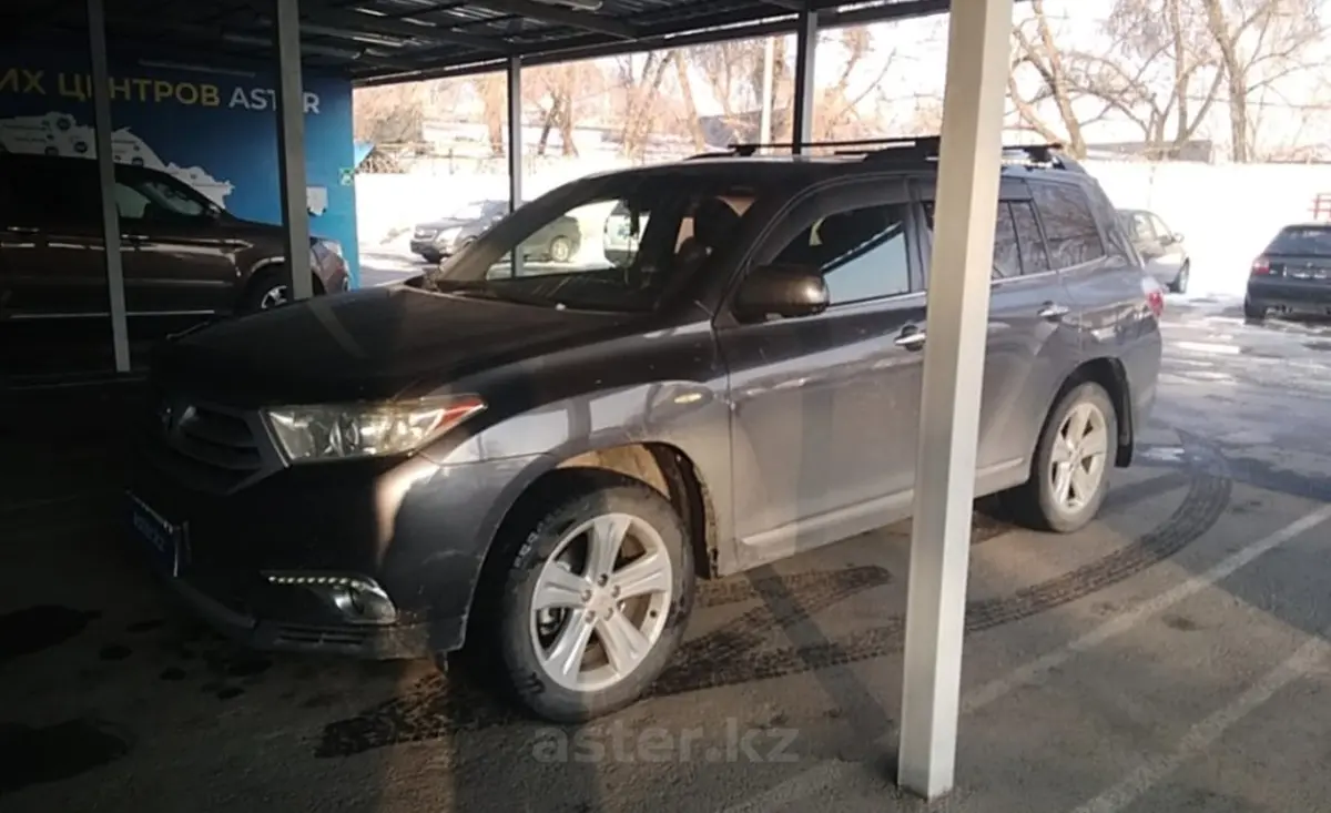 Toyota Highlander 2011 года за 13 000 000 тг. в Алматы