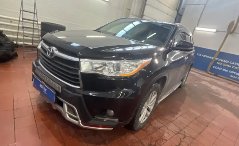 Toyota Highlander 2014 года за 15 000 000 тг. в Астана