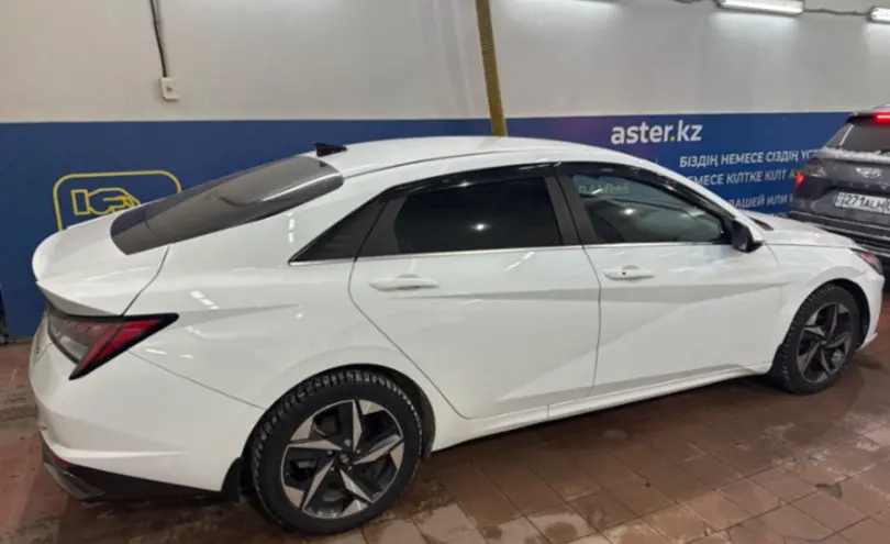 Hyundai Elantra 2021 года за 9 500 000 тг. в Астана фото 4