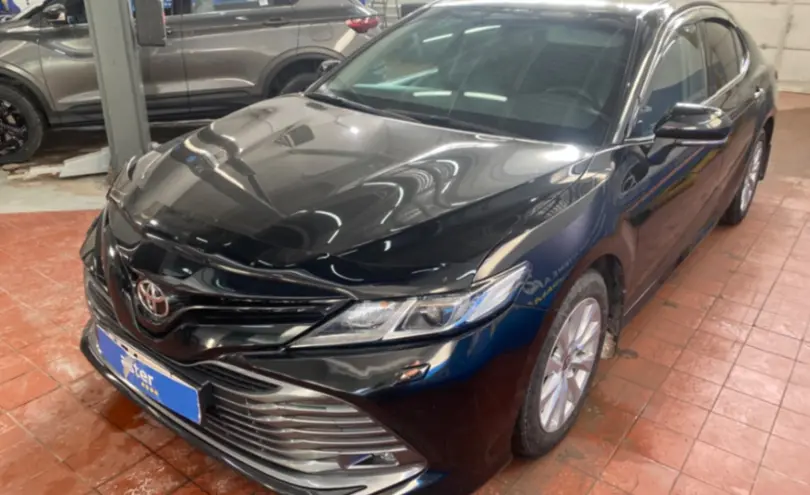 Toyota Camry 2021 года за 14 500 000 тг. в Астана