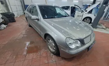 Mercedes-Benz C-Класс 2003 года за 3 500 000 тг. в Астана фото 3