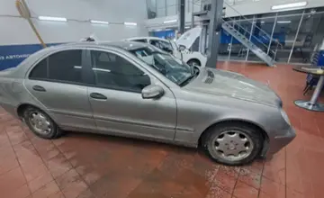 Mercedes-Benz C-Класс 2003 года за 3 500 000 тг. в Астана фото 4