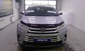 Toyota Highlander 2019 года за 19 000 000 тг. в Павлодар фото 2