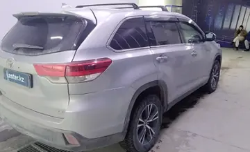 Toyota Highlander 2019 года за 19 000 000 тг. в Павлодар