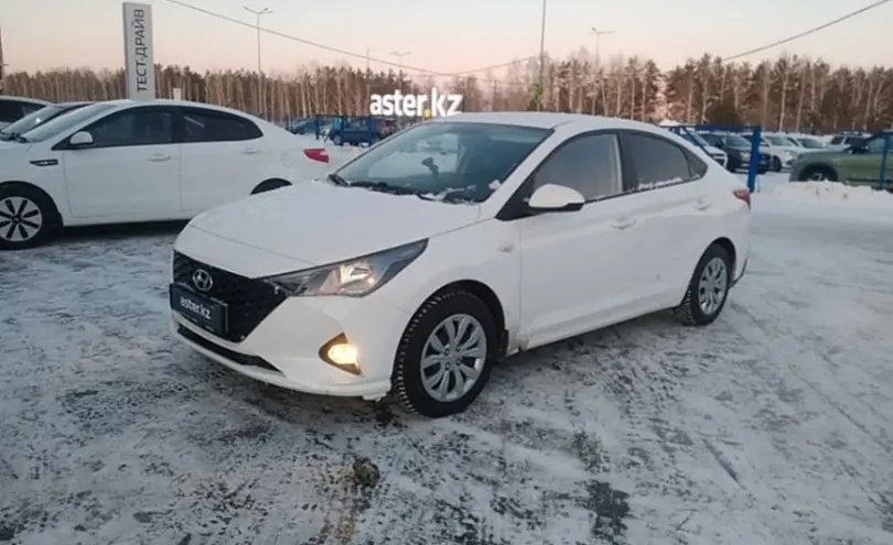 Hyundai Accent 2023 года за 8 600 000 тг. в Усть-Каменогорск