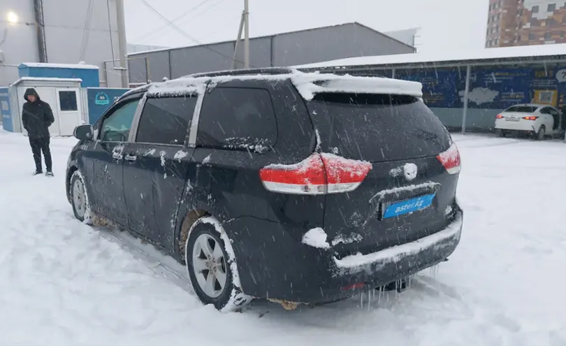 Toyota Sienna 2014 года за 13 000 000 тг. в Шымкент фото 4