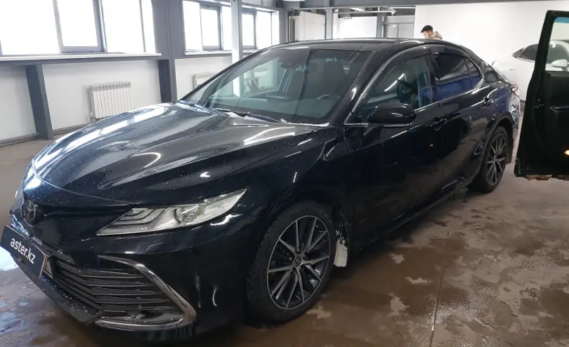 Toyota Camry 2021 года за 15 000 000 тг. в Астана