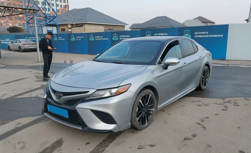 Toyota Camry 2019 года за 14 000 000 тг. в Шымкент