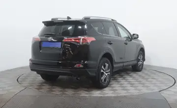 Toyota RAV4 2018 года за 10 250 000 тг. в Астана