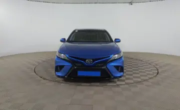 Toyota Camry 2019 года за 10 250 000 тг. в Шымкент фото 2