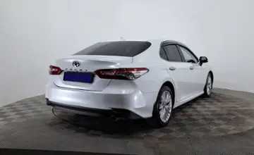 Toyota Camry 2019 года за 13 680 000 тг. в Астана