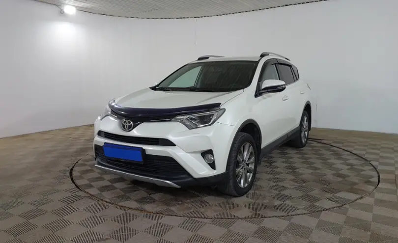 Toyota RAV4 2017 года за 10 990 000 тг. в Шымкент