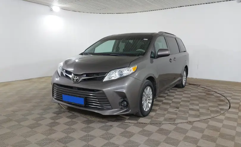 Toyota Sienna 2014 года за 11 800 000 тг. в Шымкент