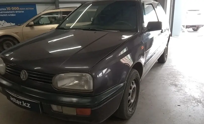 Volkswagen Golf 1993 года за 890 000 тг. в Астана