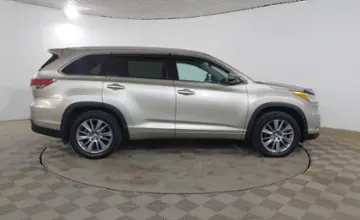 Toyota Highlander 2015 года за 14 990 000 тг. в Шымкент фото 4
