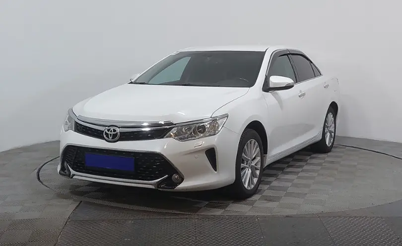 Toyota Camry 2015 года за 9 600 000 тг. в Астана