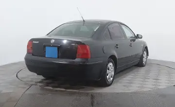 Volkswagen Passat 2000 года за 1 150 000 тг. в Астана