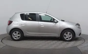 Renault Sandero 2018 года за 5 050 000 тг. в Астана фото 4