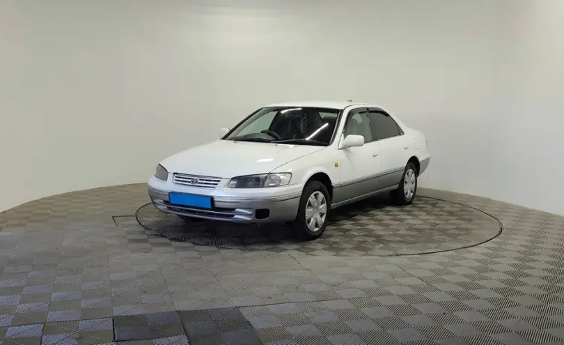 Toyota Camry 1998 года за 2 800 000 тг. в Алматы