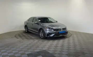 Volkswagen Passat 2017 года за 7 590 000 тг. в Алматы фото 3
