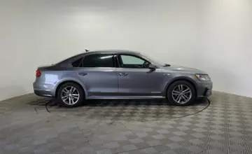 Volkswagen Passat 2017 года за 7 590 000 тг. в Алматы фото 4