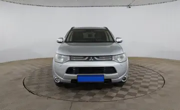 Mitsubishi Outlander 2013 года за 7 590 000 тг. в Шымкент фото 2