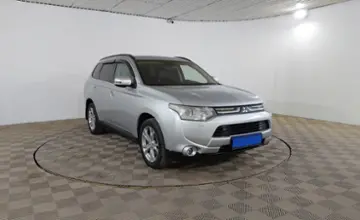 Mitsubishi Outlander 2013 года за 7 590 000 тг. в Шымкент фото 3