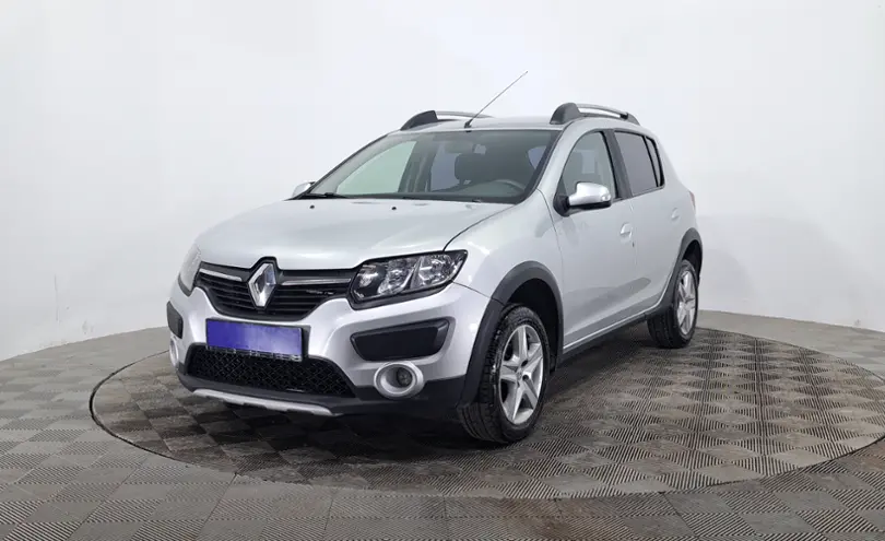 Renault Sandero 2015 года за 3 590 000 тг. в Астана