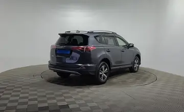Toyota RAV4 2018 года за 12 800 000 тг. в Алматы