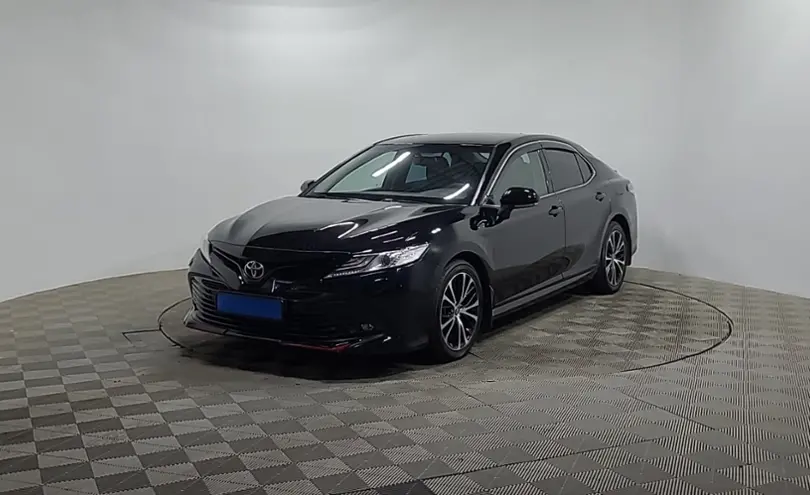 Toyota Camry 2020 года за 13 800 000 тг. в Алматы