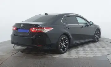 Toyota Camry 2019 года за 10 900 000 тг. в Астана
