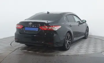 Toyota Camry 2019 года за 10 400 000 тг. в Астана