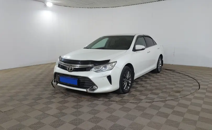 Toyota Camry 2015 года за 10 990 000 тг. в Шымкент