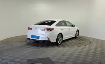 Hyundai Sonata 2019 года за 9 000 000 тг. в Алматы