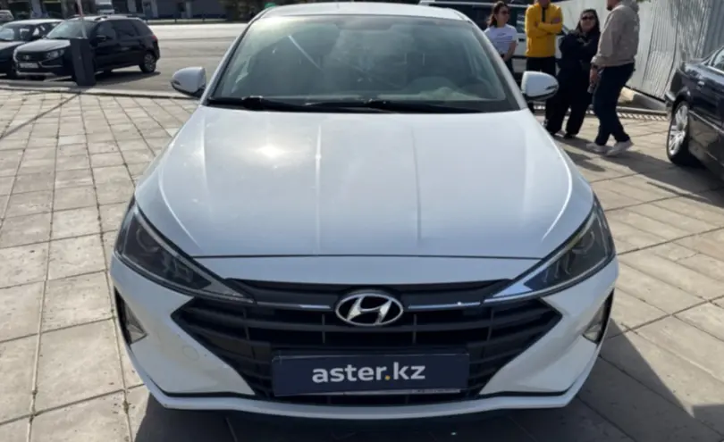 Hyundai Elantra 2020 года за 8 000 000 тг. в Уральск фото 2