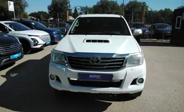 Toyota Hilux 2015 года за 12 500 000 тг. в Актобе фото 2