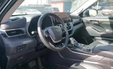 Toyota Highlander 2022 года за 25 000 000 тг. в Шымкент фото 5