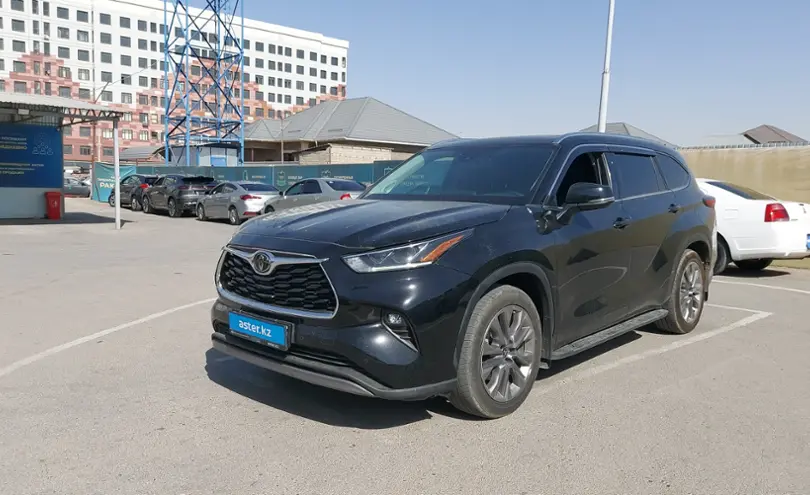 Toyota Highlander 2022 года за 25 000 000 тг. в Шымкент