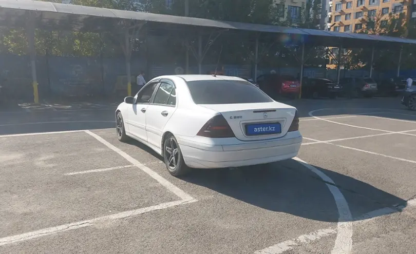 Mercedes-Benz C-Класс 2007 года за 3 000 000 тг. в Алматы фото 4