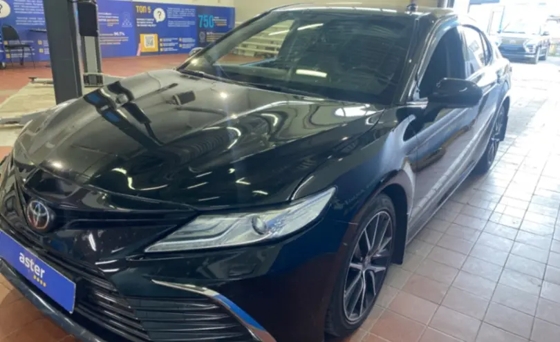 Toyota Camry 2021 года за 15 500 000 тг. в Астана
