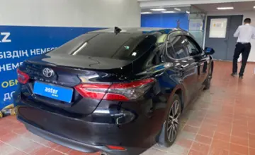 Toyota Camry 2021 года за 15 500 000 тг. в Астана