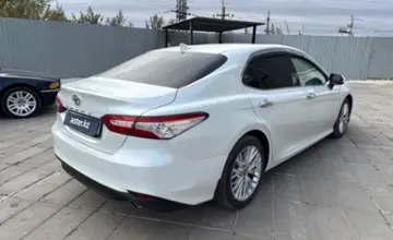 Toyota Camry 2020 года за 14 000 000 тг. в Уральск