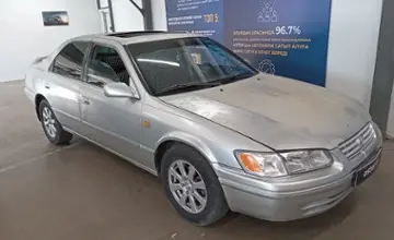 Toyota Camry 2000 года за 2 650 000 тг. в Астана фото 2